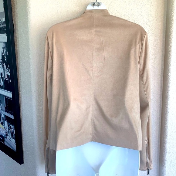 CARMEN MARC VALVO jacket, cream, waterfall front, faux leather zip cuffs. L - Picture 4 of 17